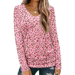 imageZeagoo Womens T Shirts Long Sleeve V Neck Basic Tee Soft Casual Loose Fit Fall Tops Outfits 2025Pink Leopard Heart